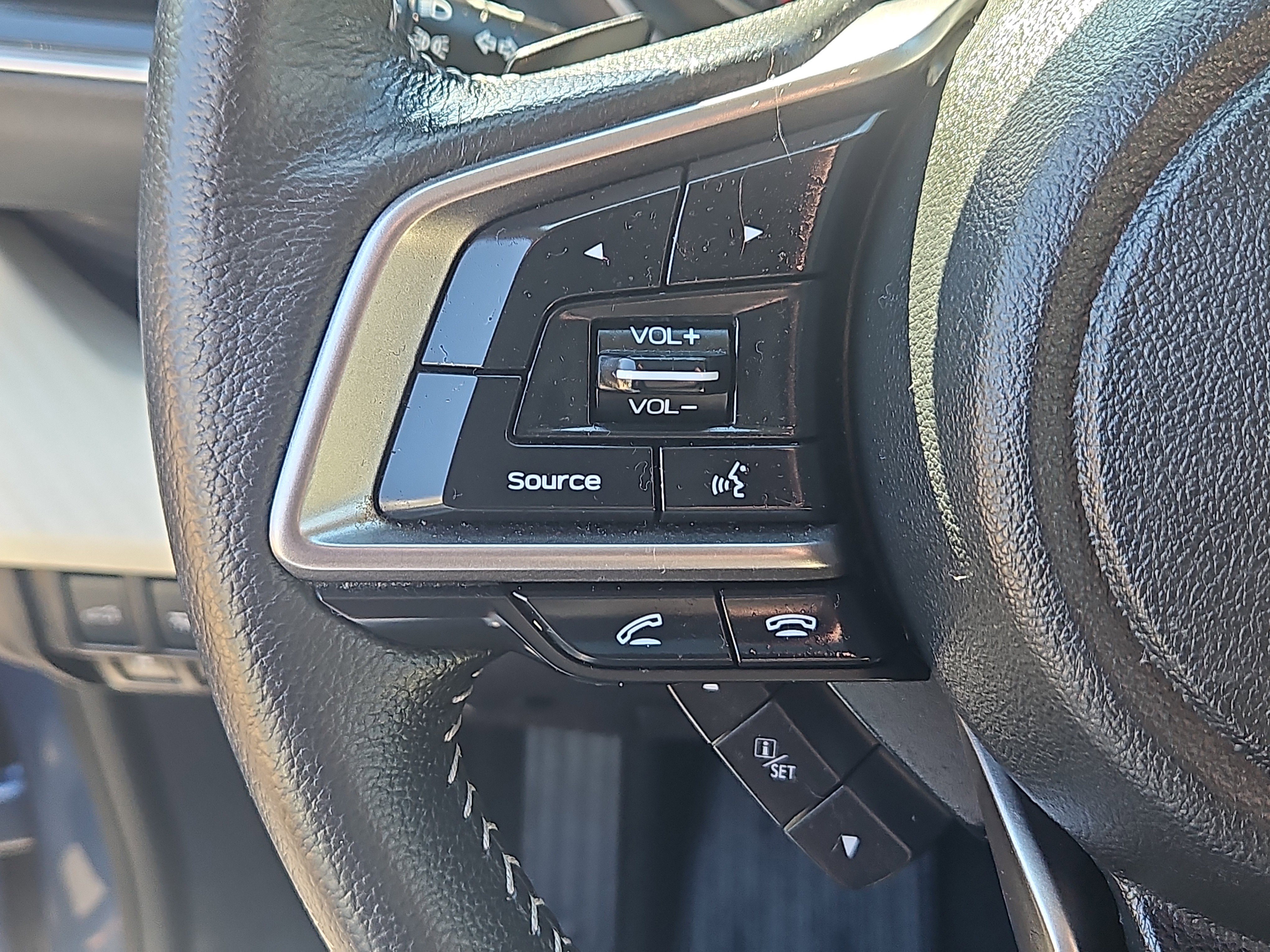 Used 2020 Subaru Ascent Premium w/ Sport Package image 18