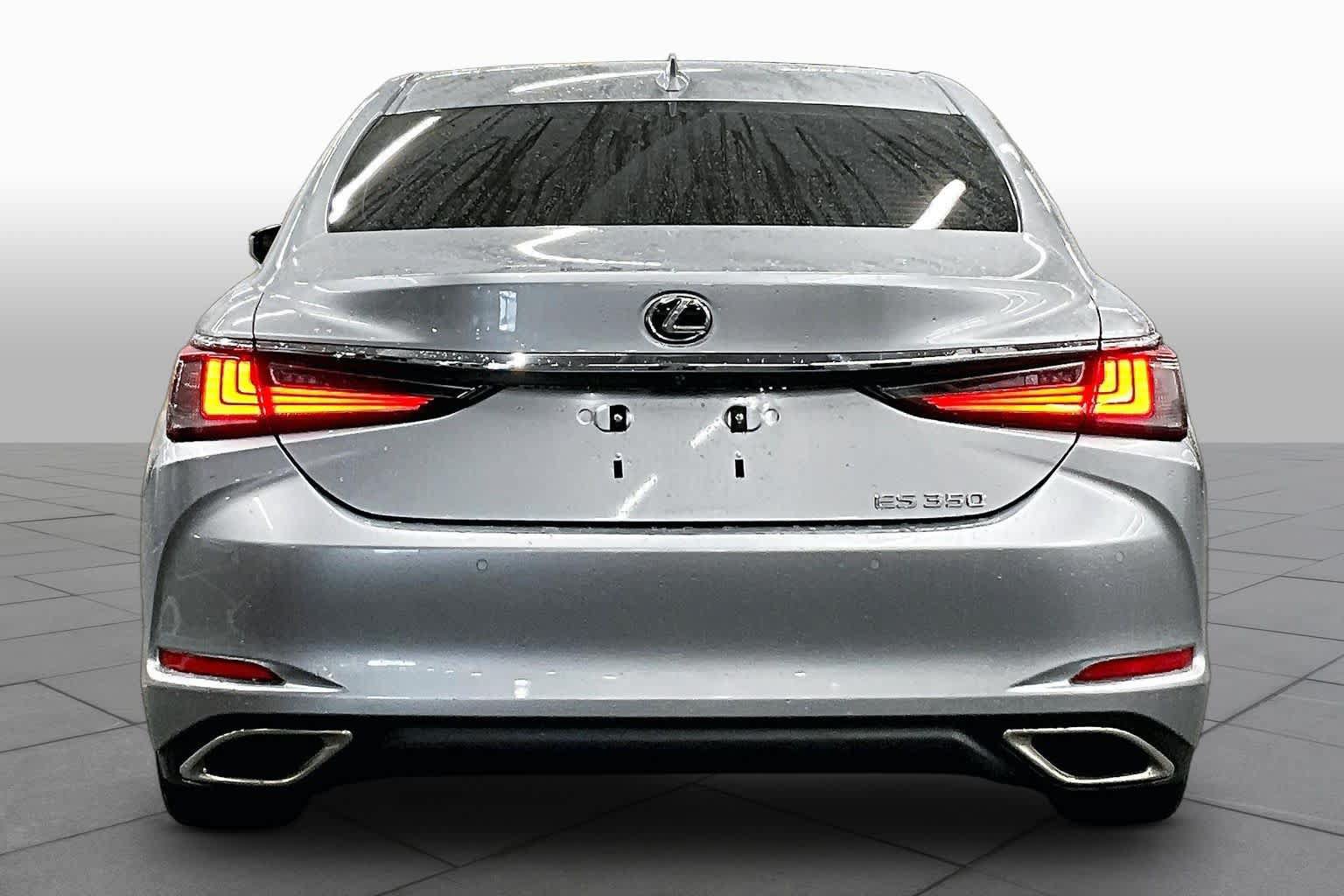 Used 2024 Lexus ES 350 w/ Premium Package FWD image 5
