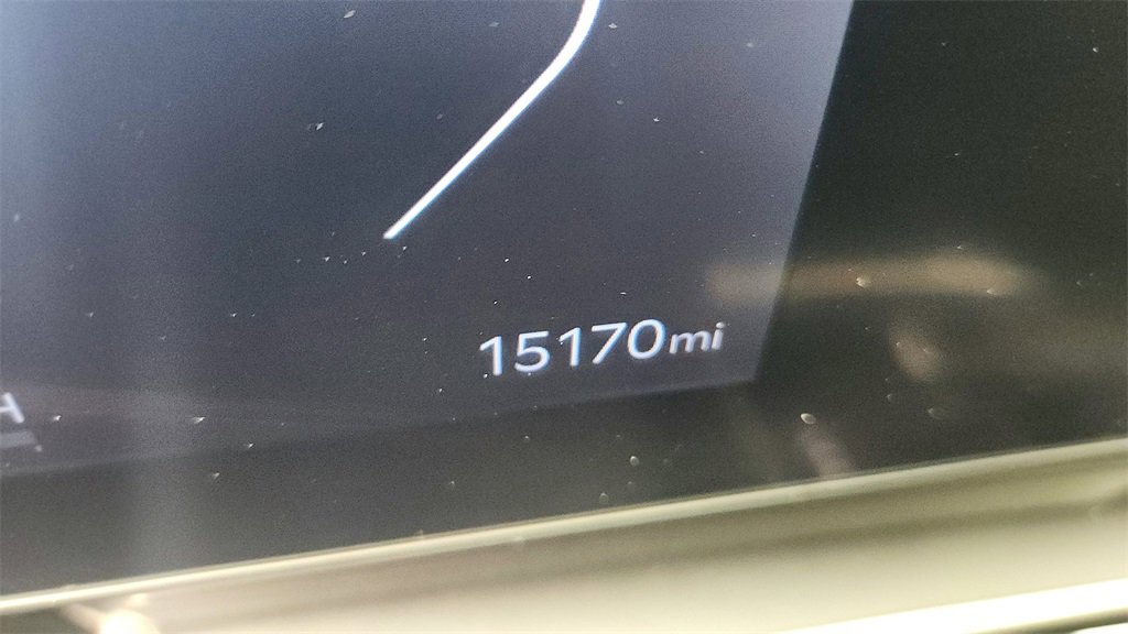 Used 2025 Kia Carnival SX Prestige image 18