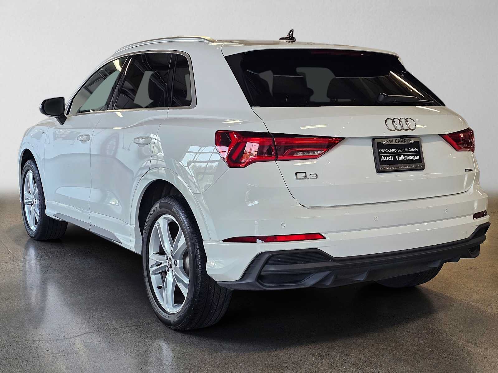 Used 2023 Audi Q3 2.0T Premium Plus w/ Premium Plus Package AWD/4WD image 5