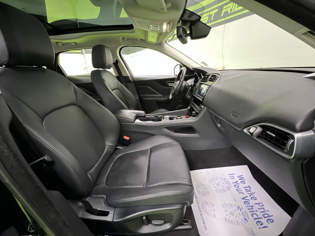 Used 2017 Jaguar F-PACE Premium AWD/4WD image 29