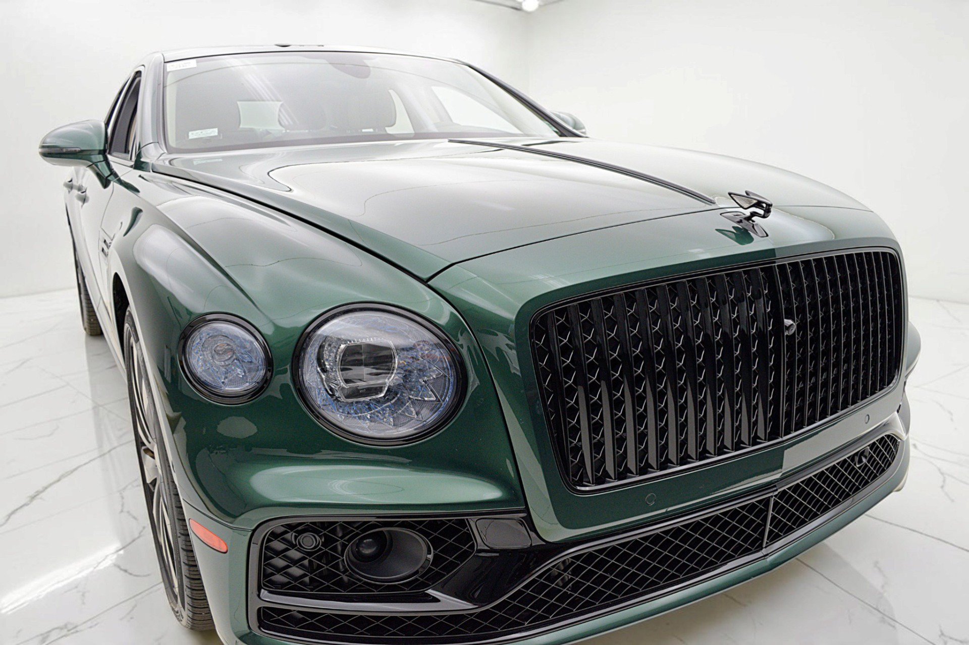 Certified 2022 Bentley Flying Spur V8 AWD/4WD image 9
