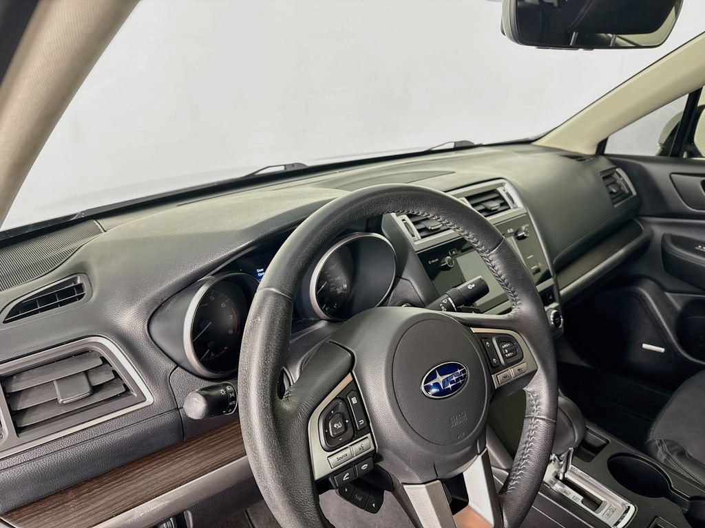 Used 2017 Subaru Legacy 3.6R Limited AWD/4WD image 4