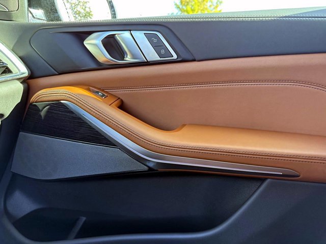 New 2026 BMW X5 xDrive40i w/ Executive Package image 24