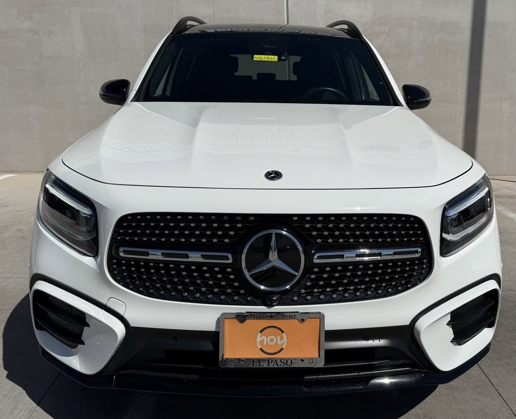 Used 2024 Mercedes-Benz GLB 250 image 2