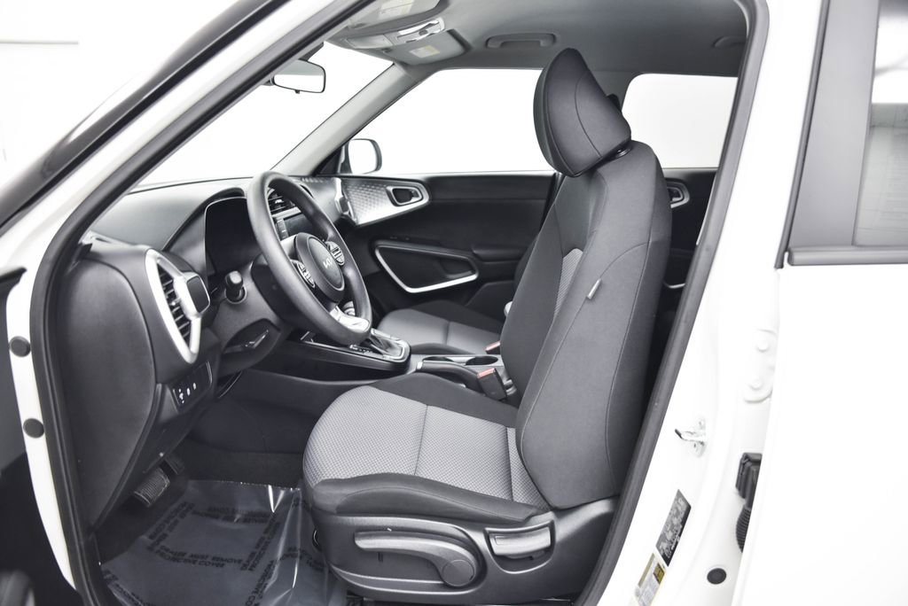 Used 2024 Kia Soul LX w/ Option Group 015 image 13