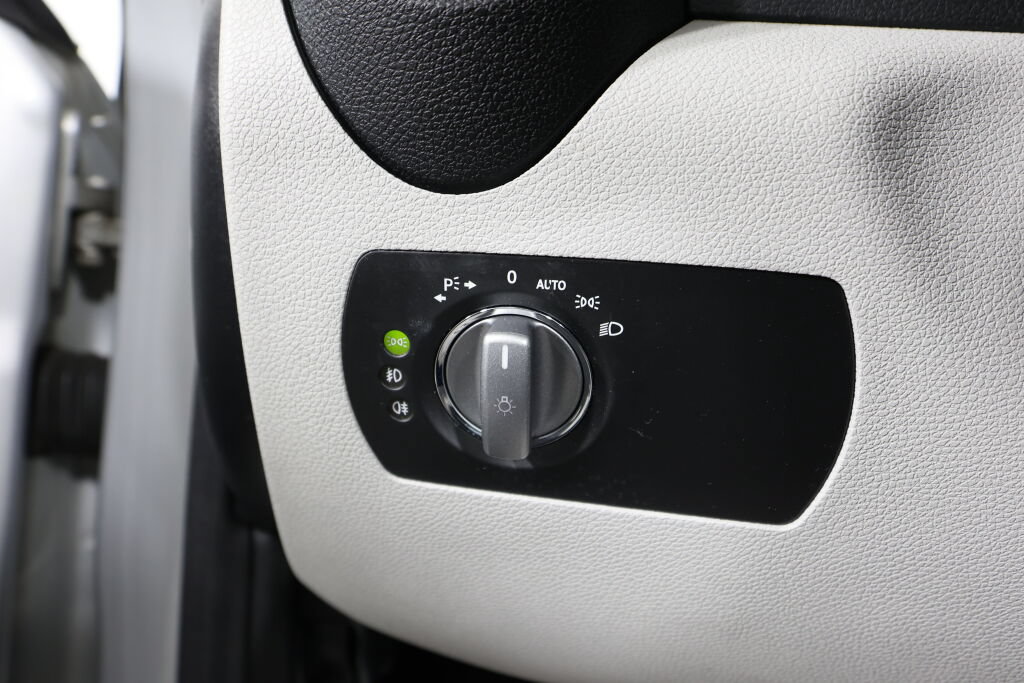 Used 2010 Mercedes-Benz SLK 350 image 22