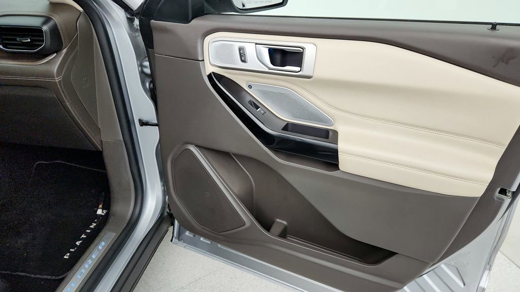 Used 2021 Ford Explorer Platinum w/ Equipment Group 601A image 28