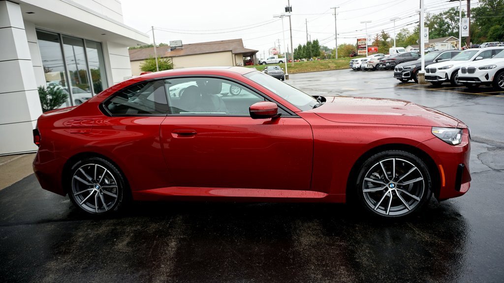 Used 2025 BMW 230i xDrive Coupe w/ Convenience Package image 3