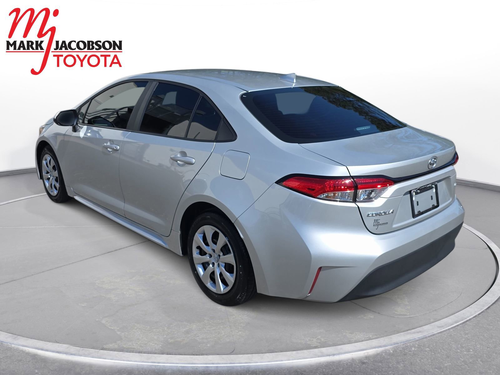 Used 2025 Toyota Corolla LE FWD image 7