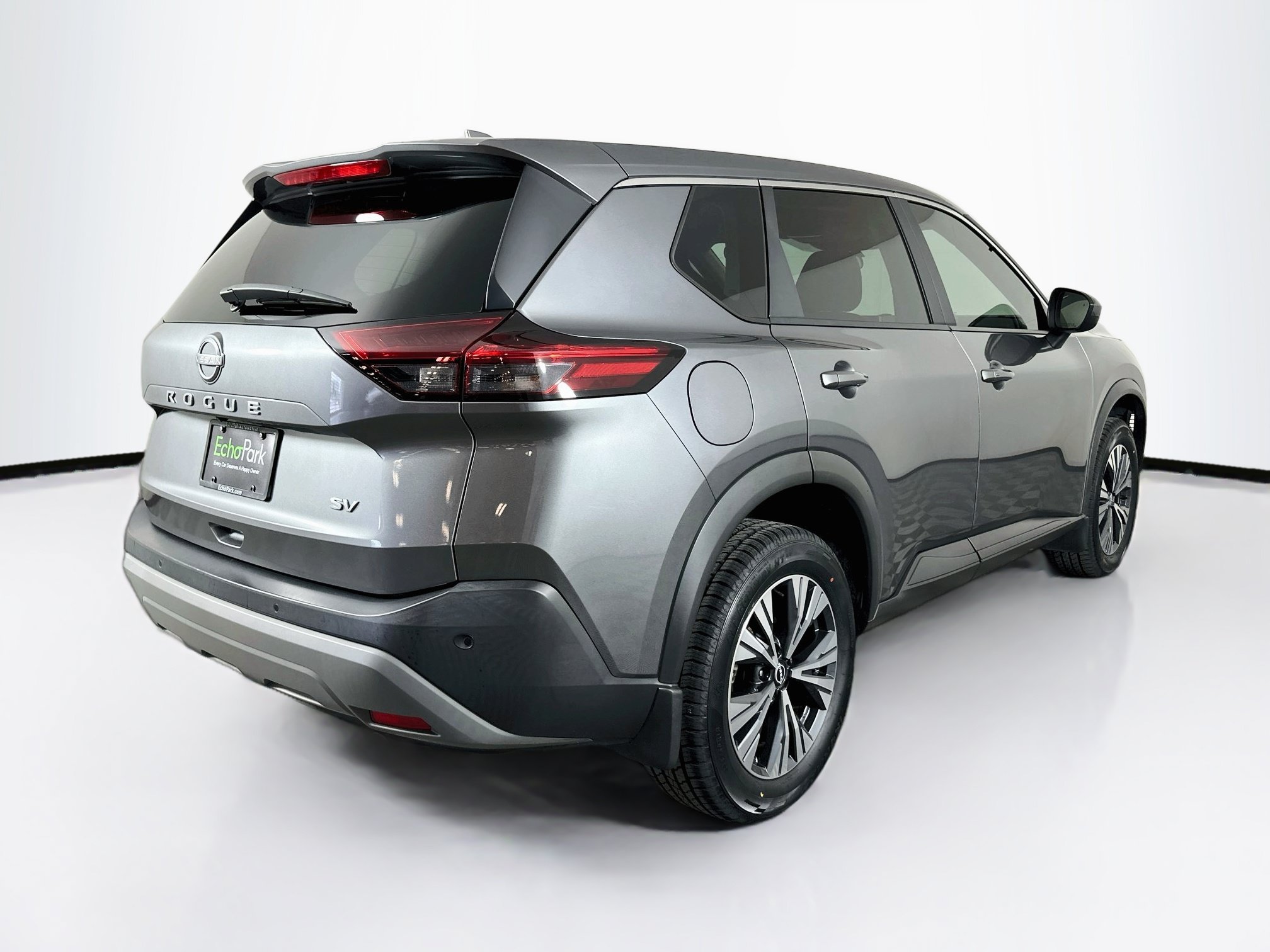 Used 2023 Nissan Rogue SV FWD image 9