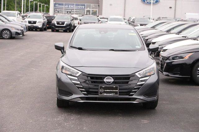 Used 2025 Nissan Versa SV FWD image 4