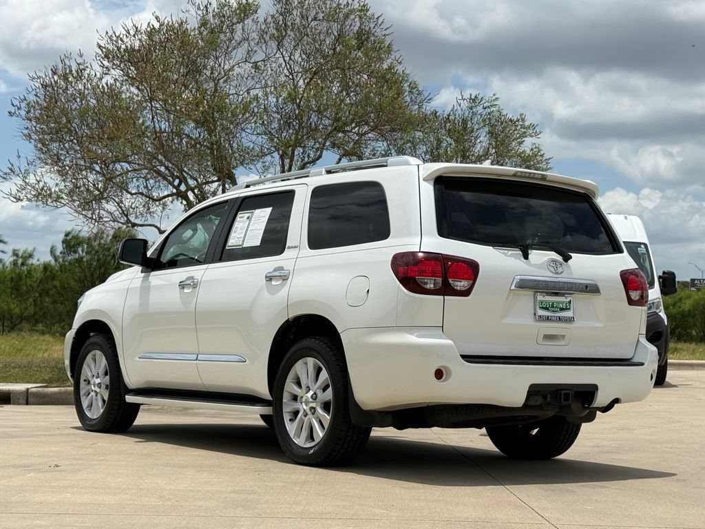 Used 2018 Toyota Sequoia Platinum RWD image 3