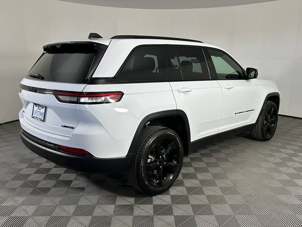 New 2025 Jeep Grand Cherokee Limited image 18