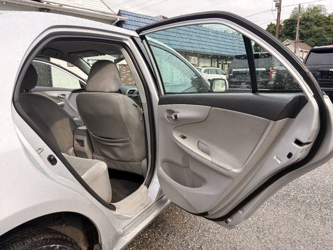 Used 2011 Toyota Corolla LE FWD image 22