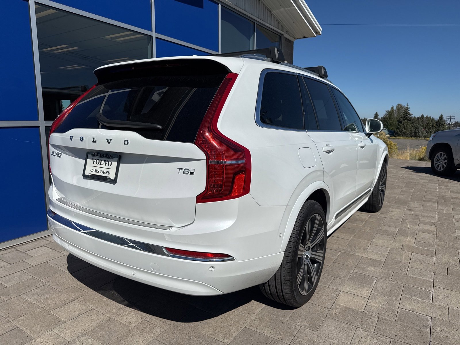 Used 2025 Volvo XC90 T8 Ultra w/ Protection Package Premier image 4