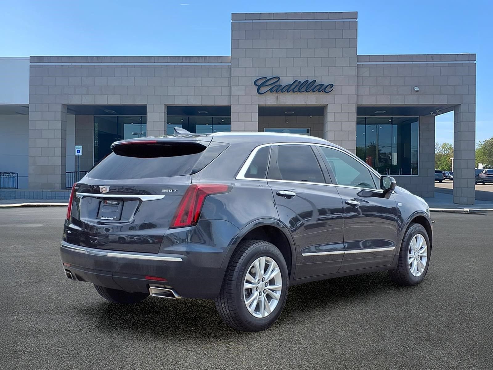 Certified 2023 Cadillac XT5 Luxury AWD/4WD image 5