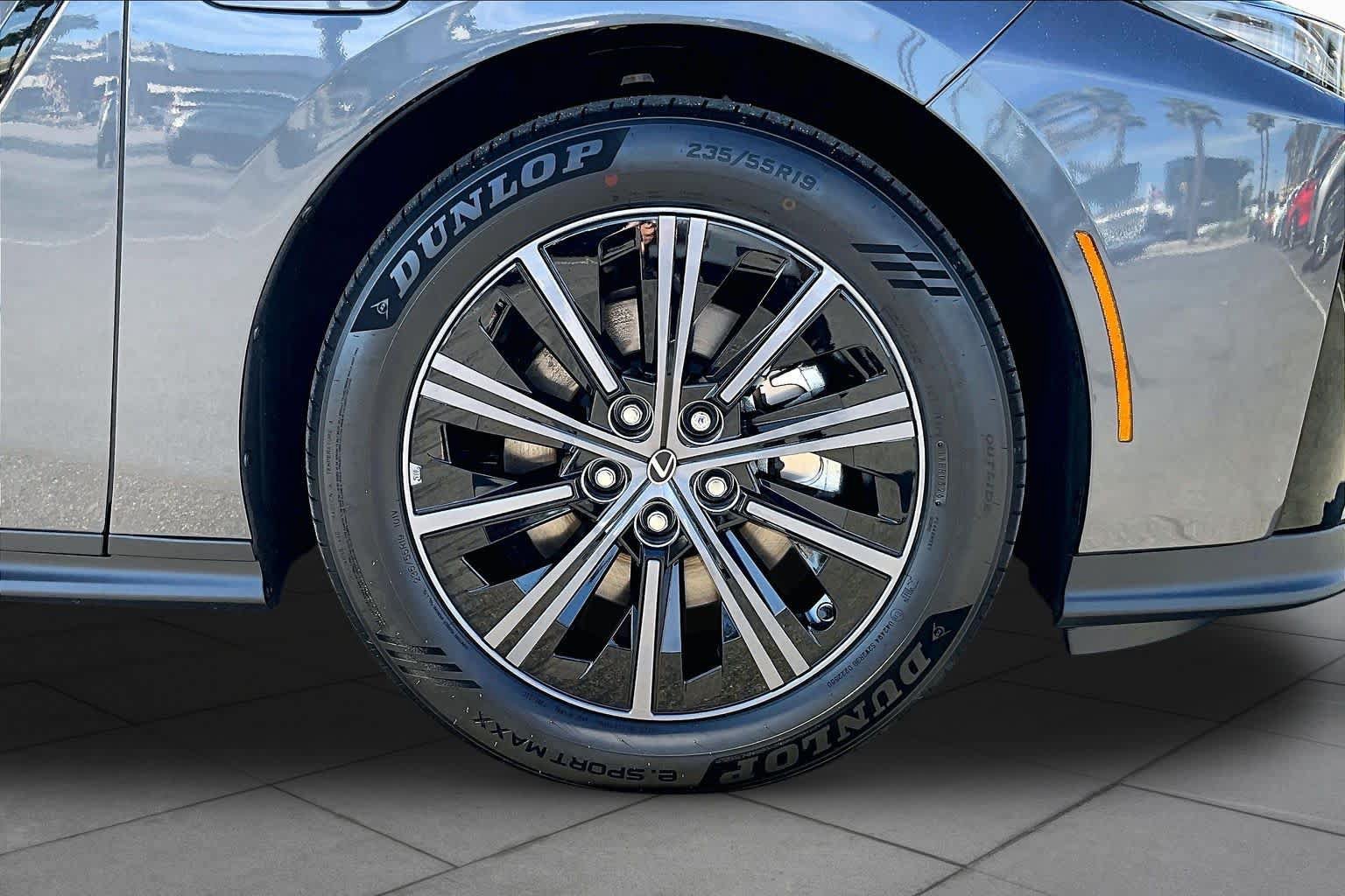 New 2026 Lexus ES 350e w/ Convenience Package FWD image 9