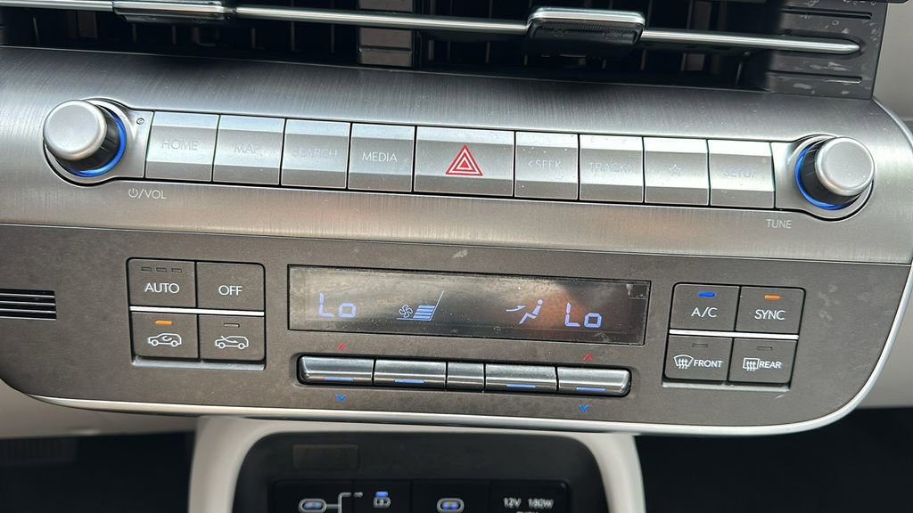 Used 2025 Hyundai Kona SEL image 25