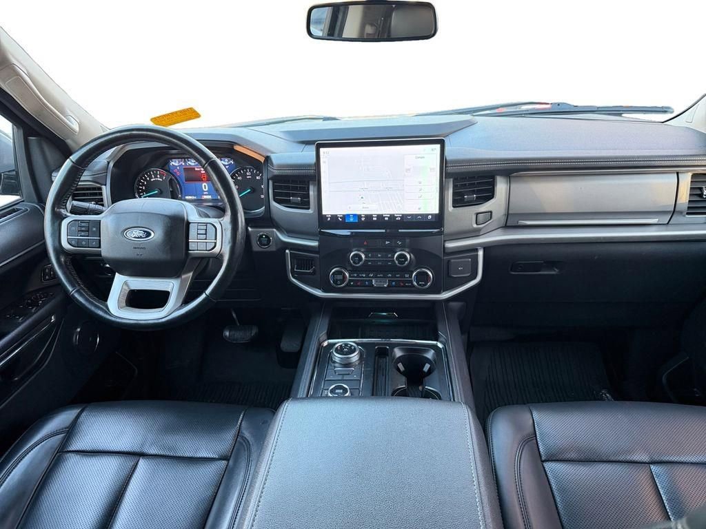 Used 2022 Ford Expedition Max XLT image 10