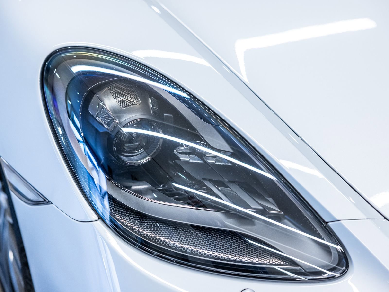 Used 2023 Porsche 718 Cayman GTS RWD image 13