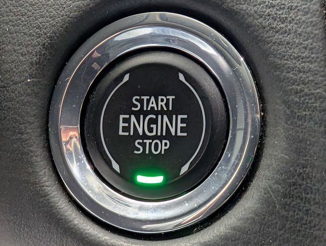 Used 2023 Chevrolet Suburban Premier image 25