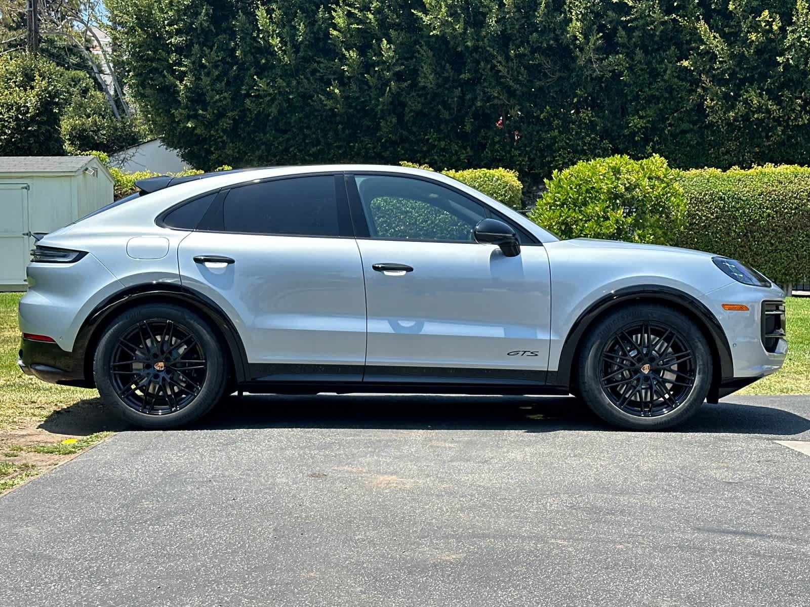 New 2026 Porsche Cayenne GTS AWD/4WD image 9
