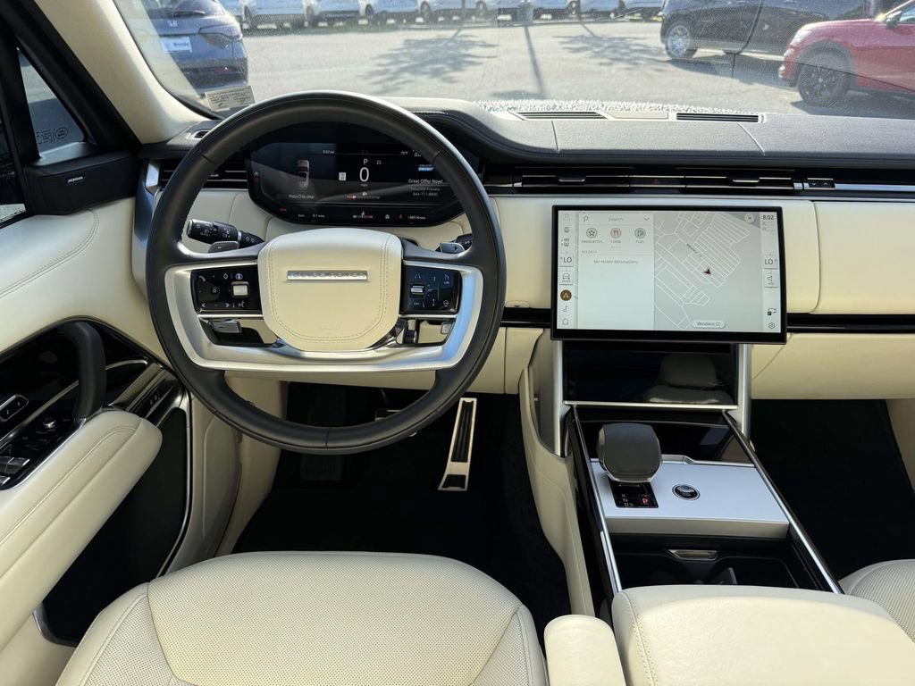 Used 2024 Land Rover Range Rover Long Wheelbase SE AWD/4WD image 8