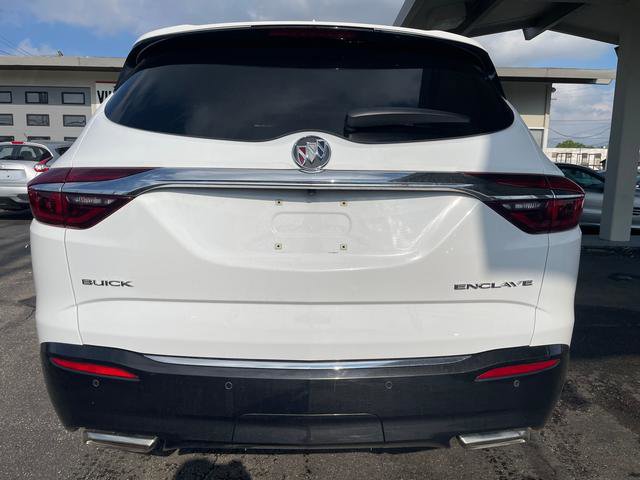 Used 2018 Buick Enclave Essence w/ Trailering Package FWD image 4