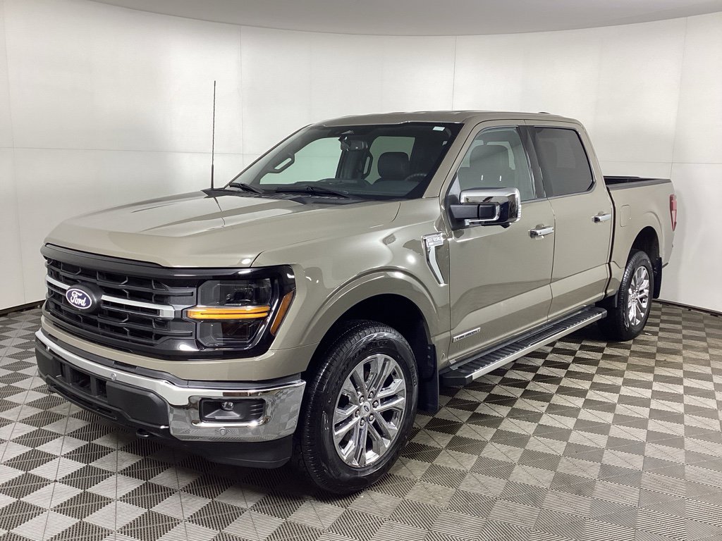 Used 2025 Ford F150 XLT w/ Equipment Group 302A MID image 5