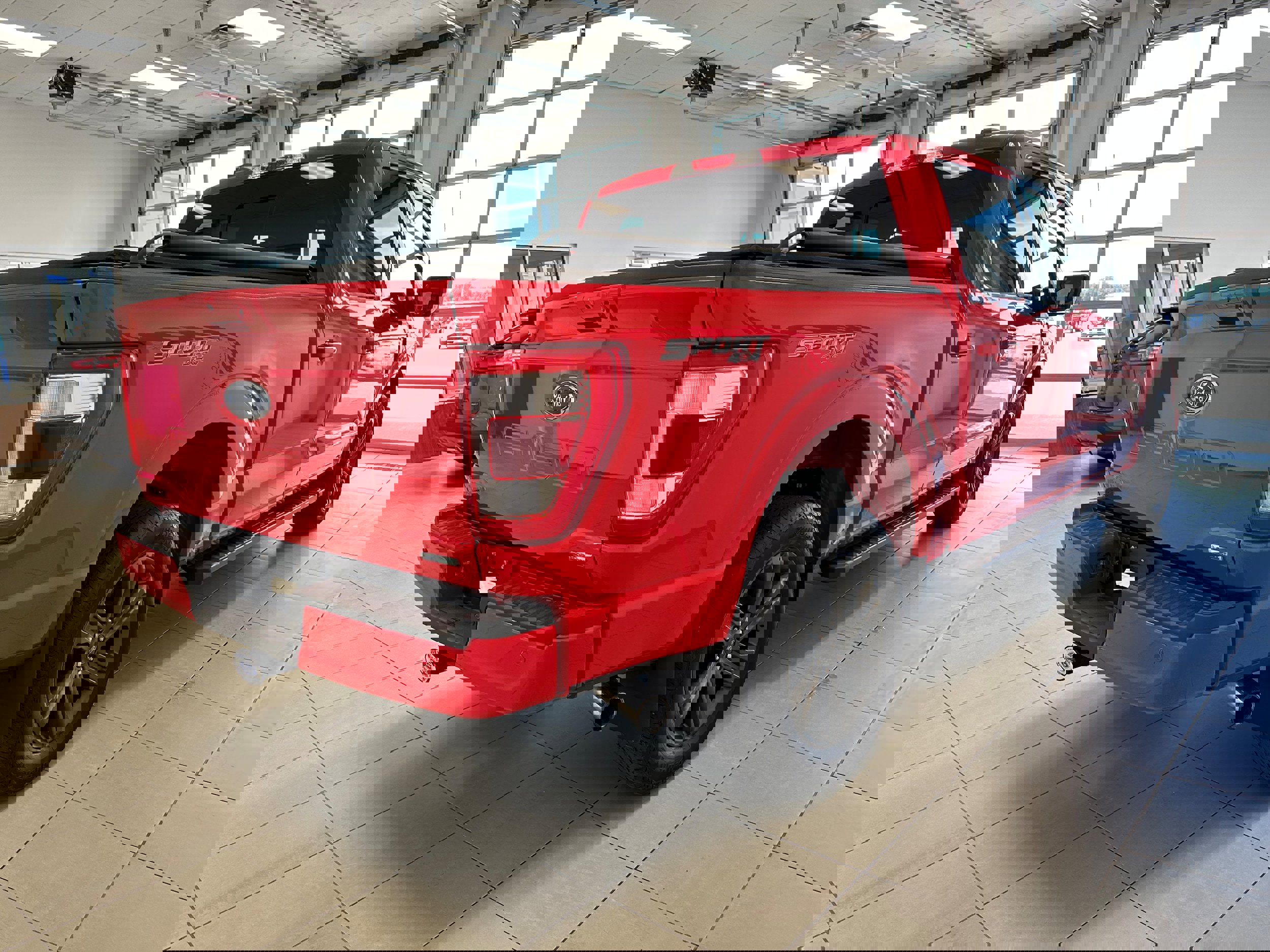 Used 2023 Ford F150 Lariat w/ Equipment Group 502A High image 5