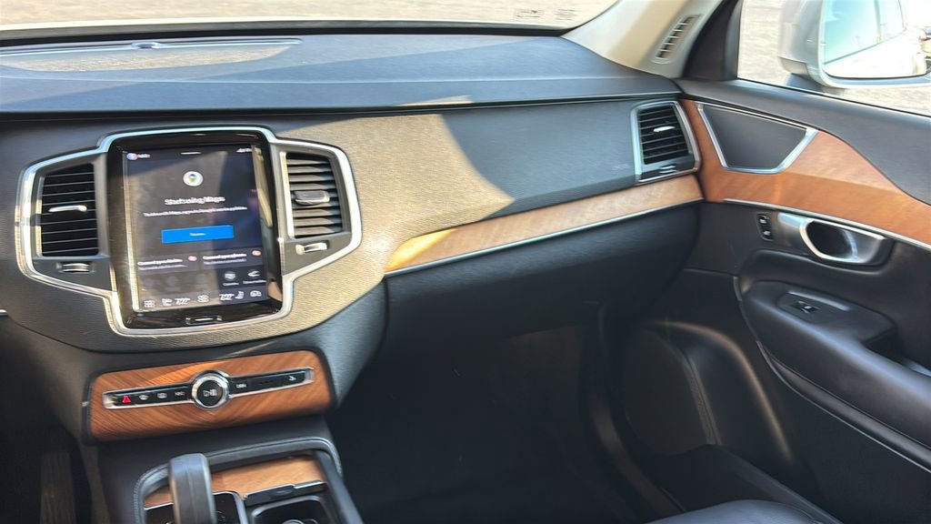 Certified 2023 Volvo XC90 B6 Core w/ Climate Package image 8
