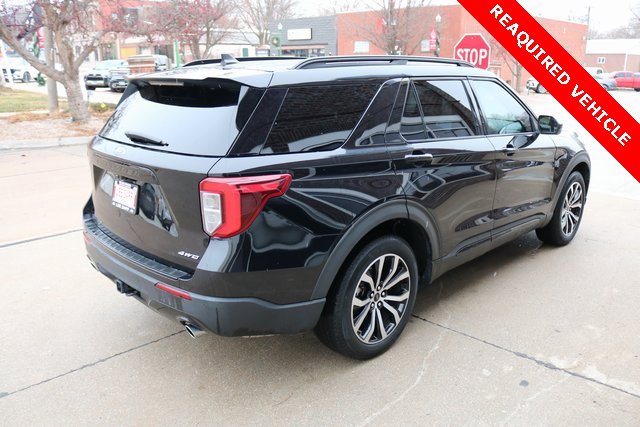 Used 2022 Ford Explorer ST-Line w/ Class IV Trailer Tow Package image 7