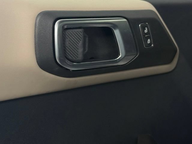 Used 2023 Ford Bronco Wildtrak AWD/4WD image 16