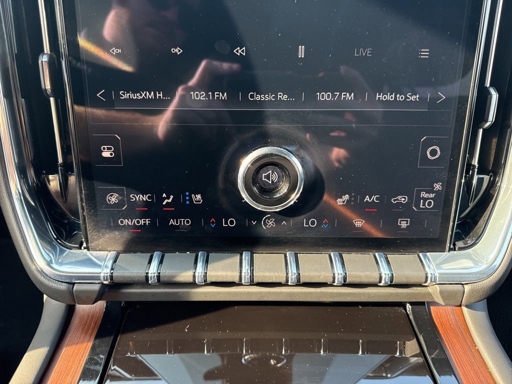 Used 2025 GMC Yukon Denali image 21