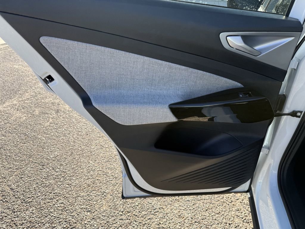 New 2025 Volkswagen ID.4 Pro RWD image 22