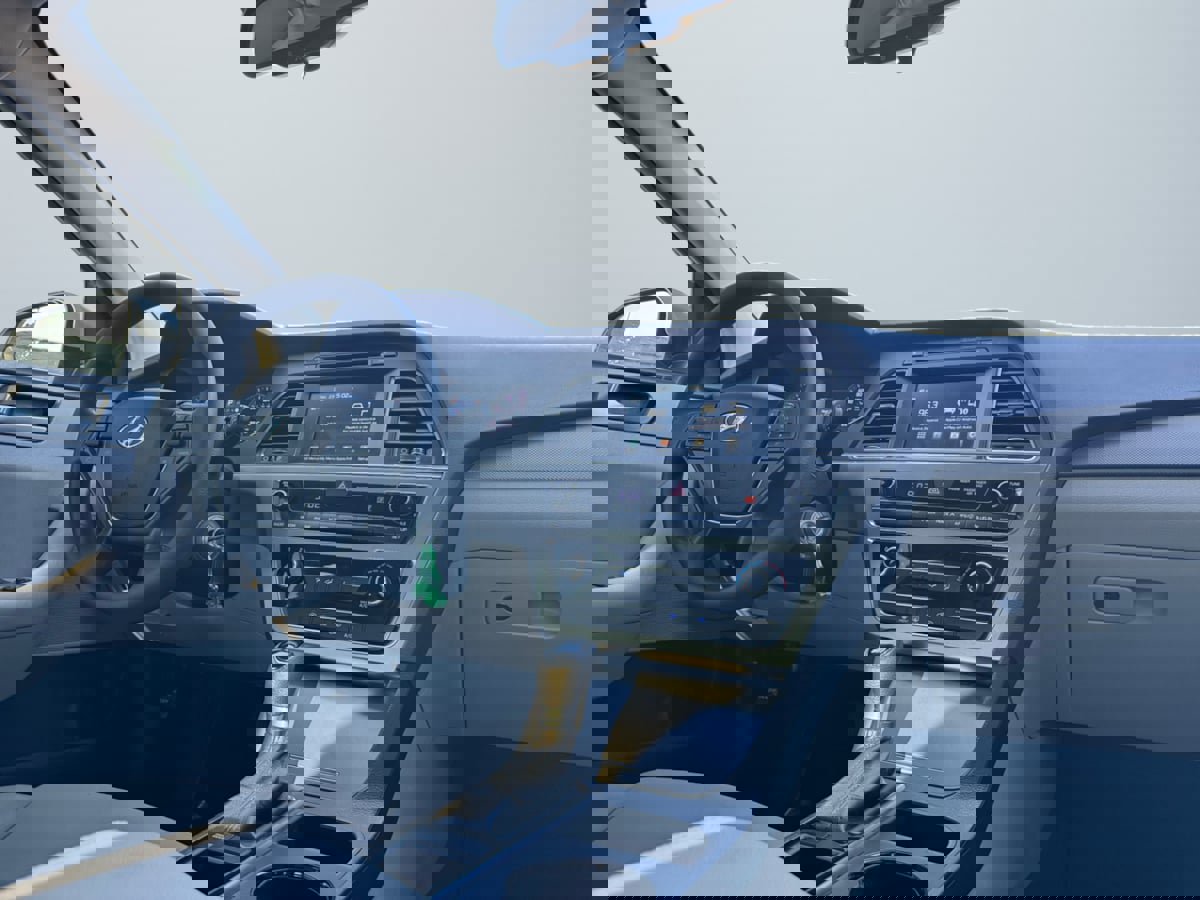 Used 2016 Hyundai Sonata SE image 14