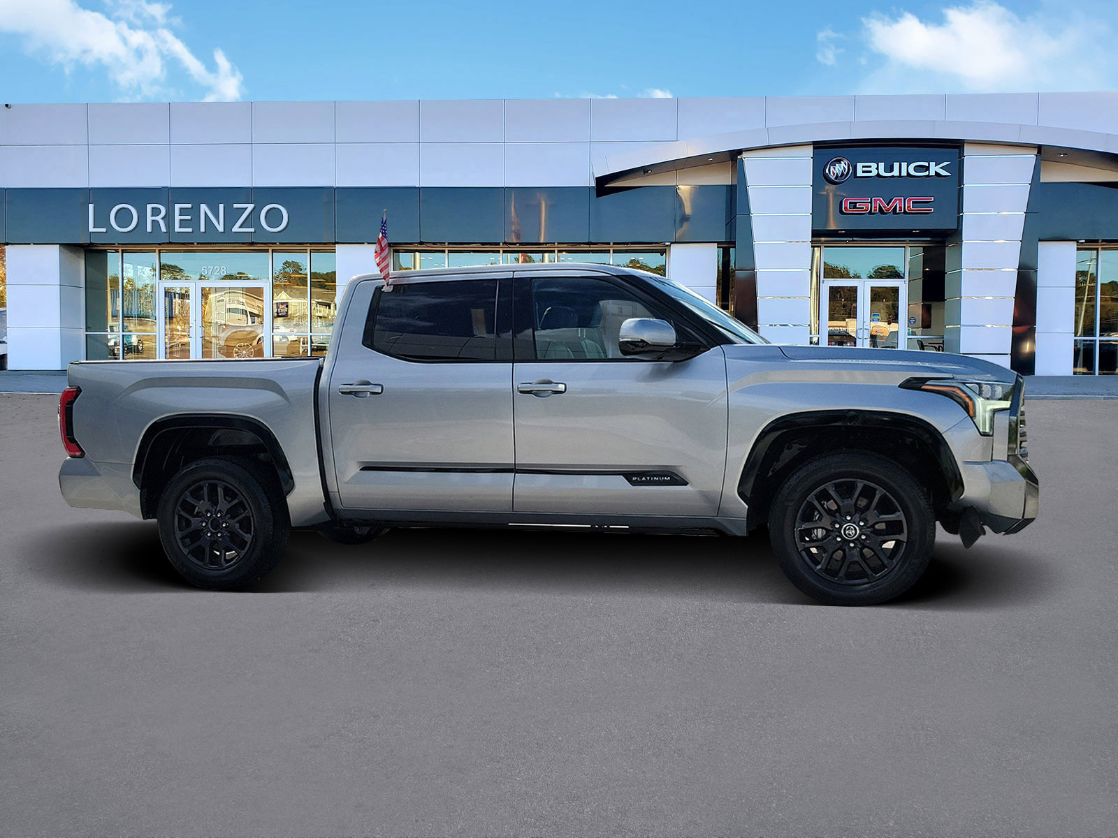 Used 2023 Toyota Tundra Platinum AWD/4WD image 4