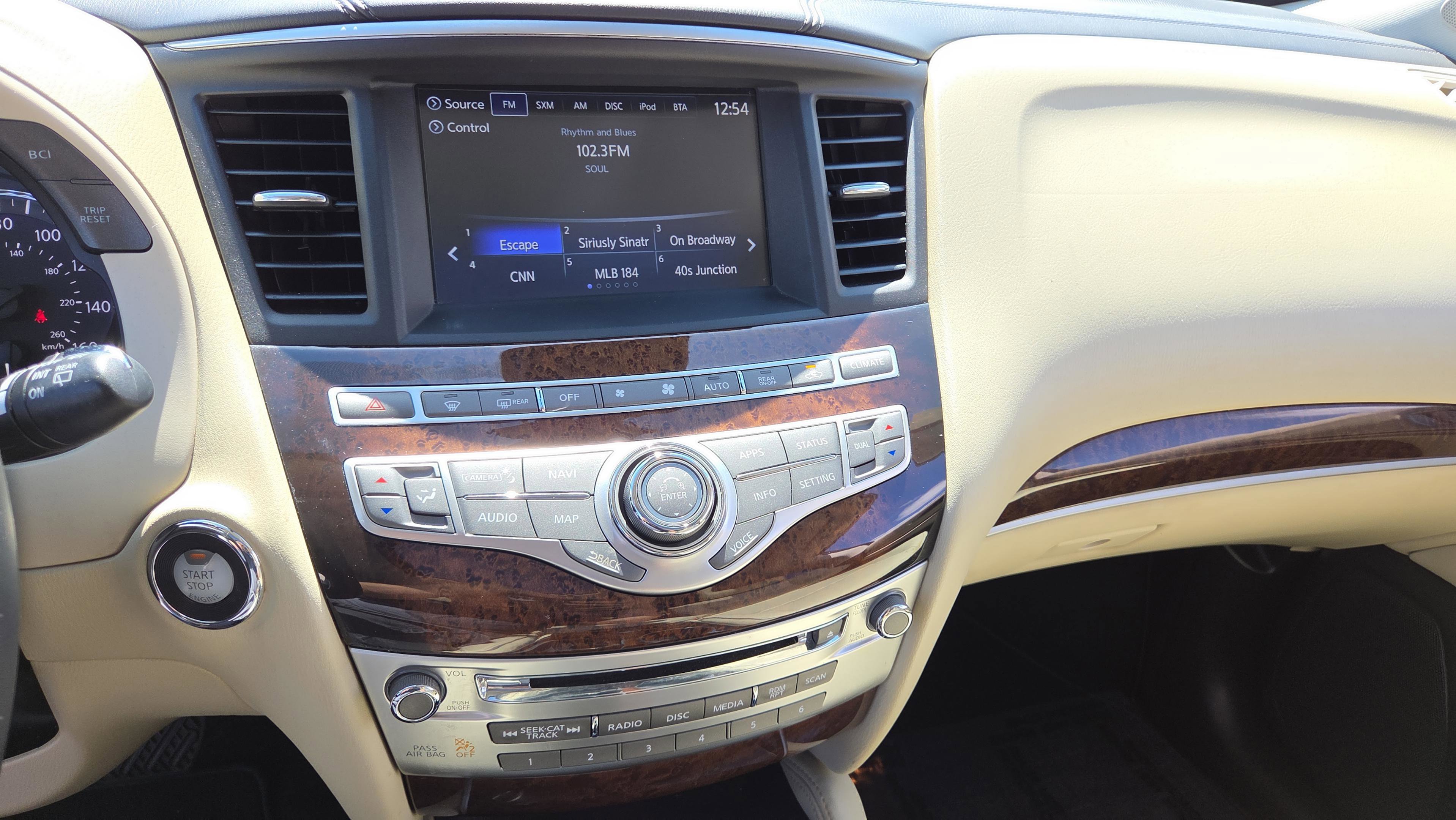Used 2018 INFINITI QX60 Luxe w/ Deluxe Technology Package image 33