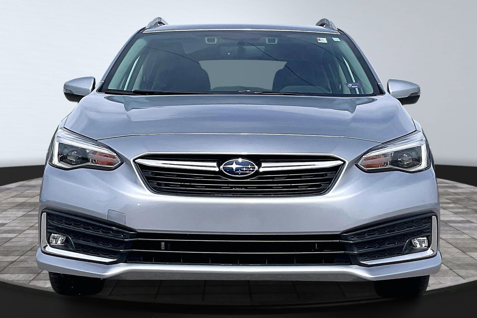 Used 2020 Subaru Impreza 2.0i Limited w/ Popular Package #2 AWD/4WD image 3