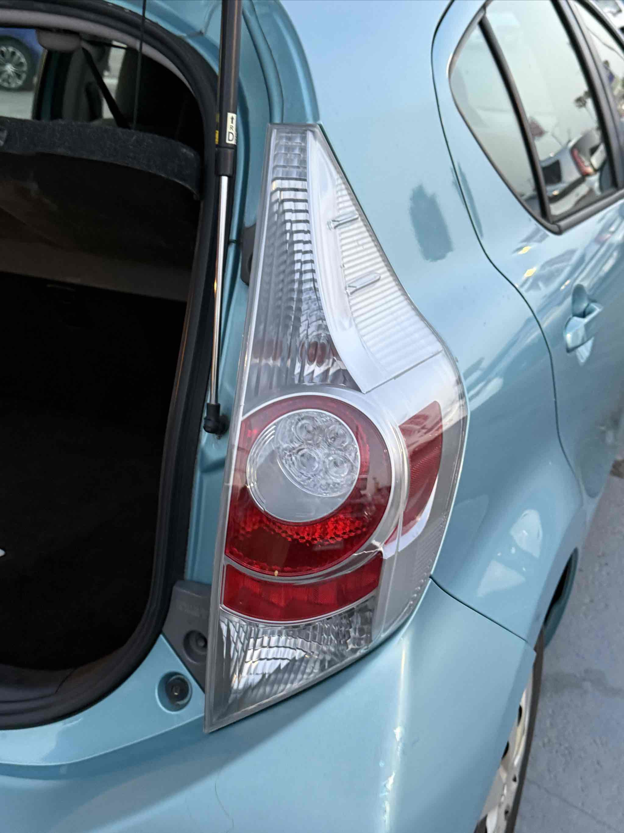 Used 2014 Toyota Prius C Two FWD image 40