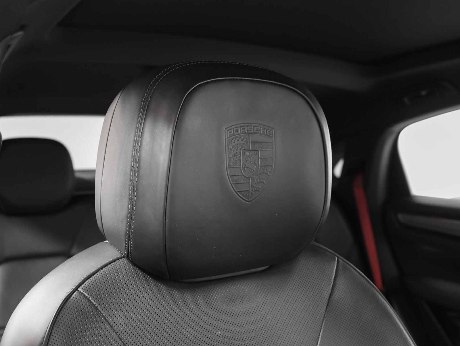 Certified 2022 Porsche Cayenne Platinum Edition AWD/4WD image 23