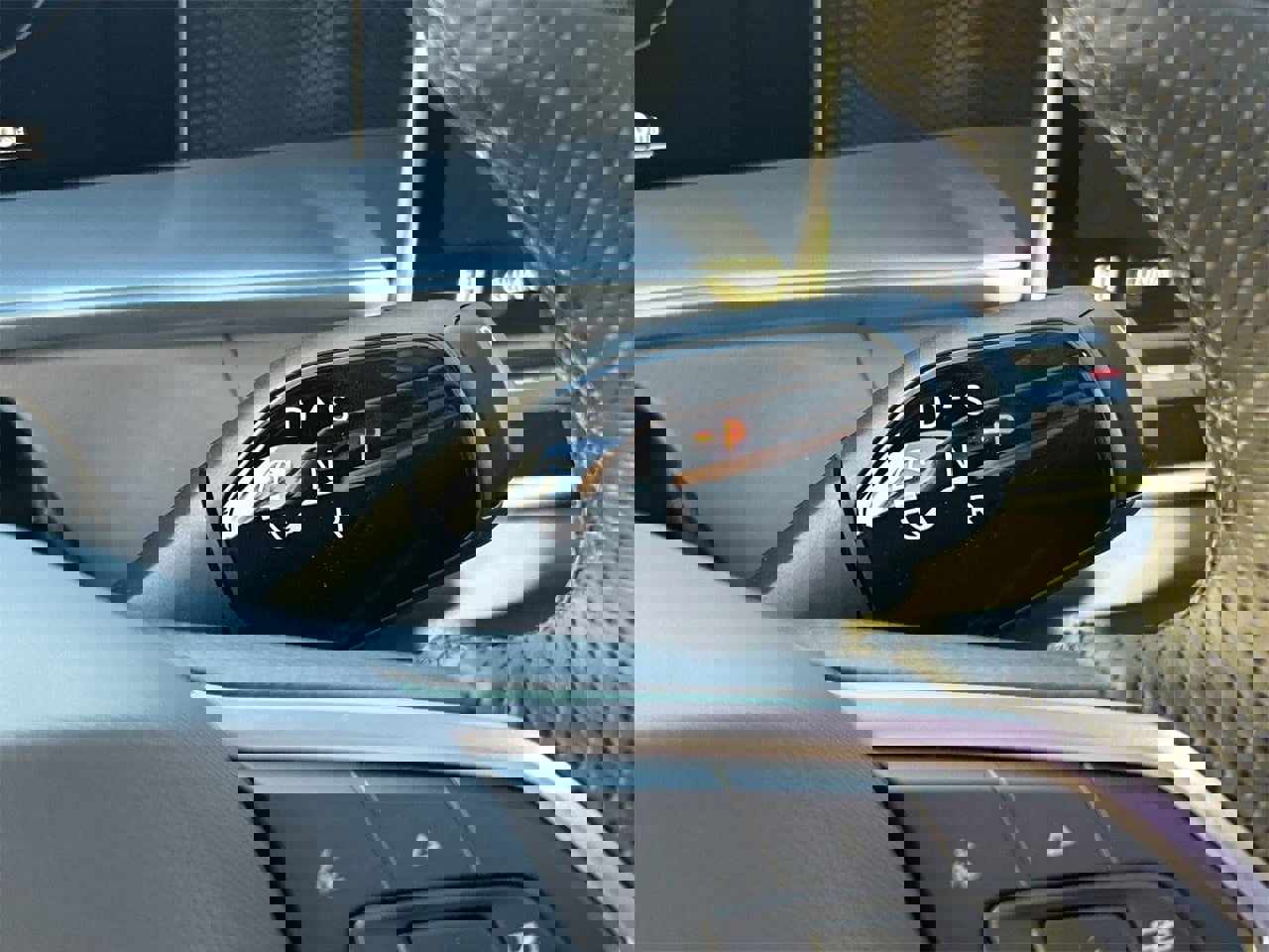 New 2026 Volkswagen Tiguan SE R-Line image 26