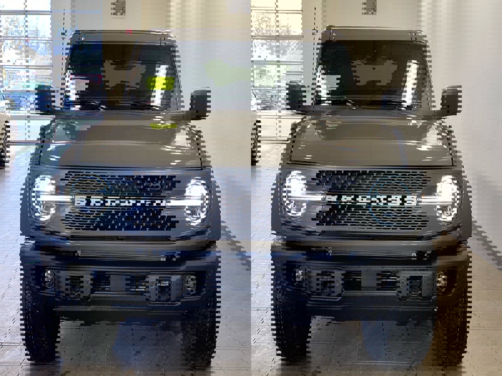 New 2026 Ford Bronco Badlands image 3