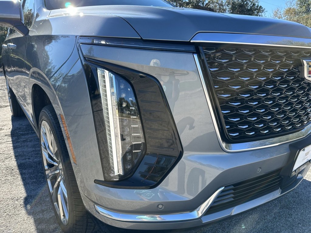 New 2026 Cadillac Escalade ESV Luxury w/ Touring Package image 8