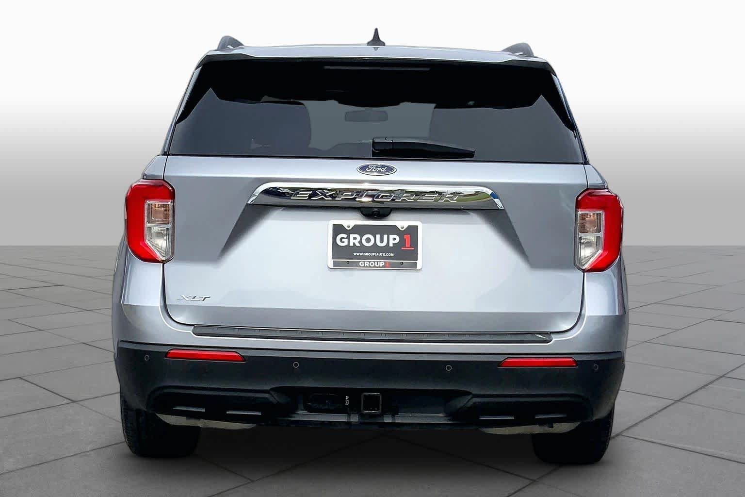Used 2022 Ford Explorer XLT w/ Class IV Trailer Tow Package RWD image 5