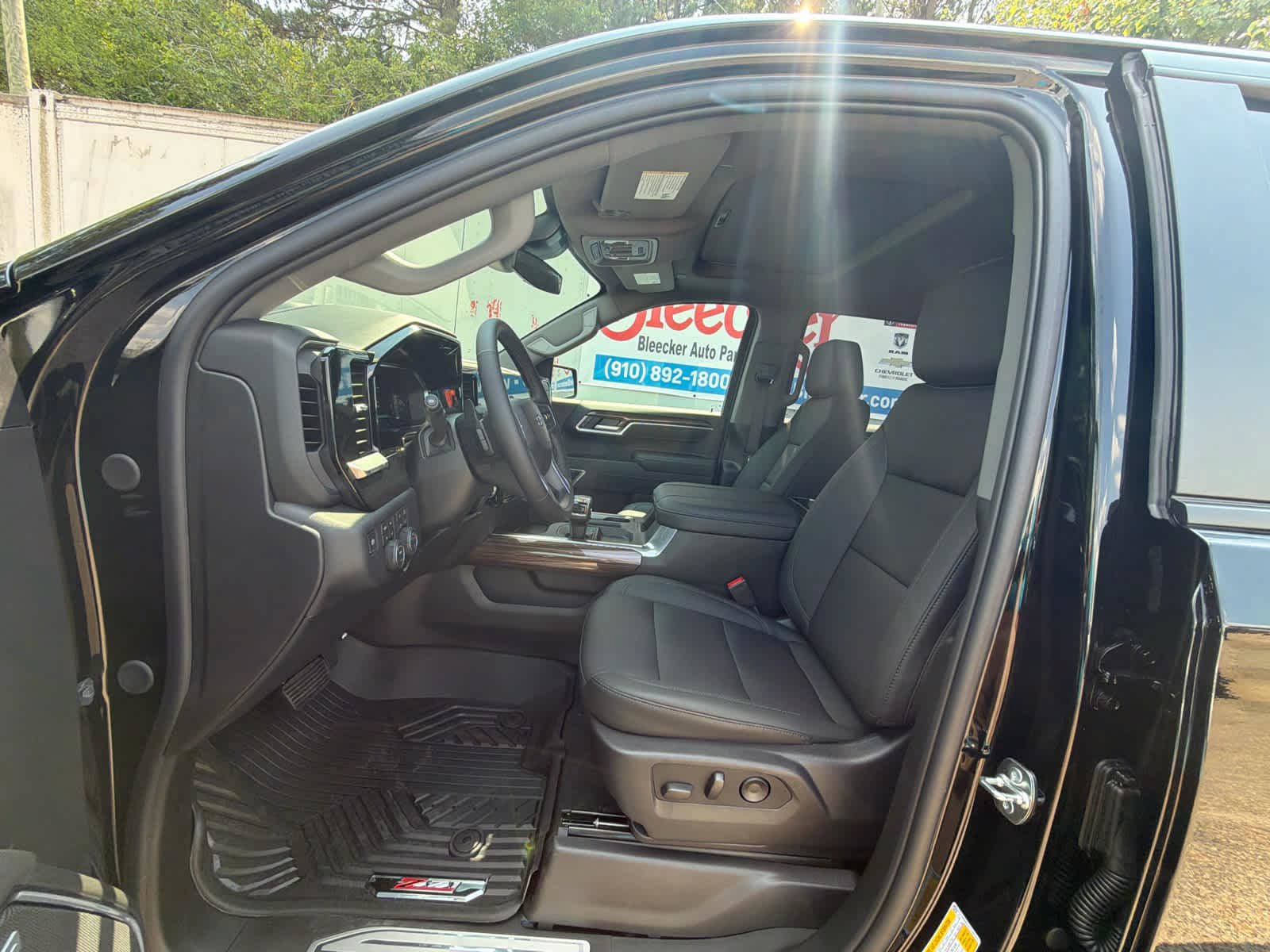 New 2026 Chevrolet Silverado 1500 RST w/ RST All Star Premium Package AWD/4WD image 19