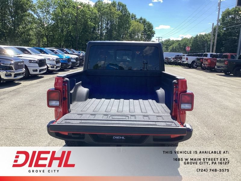 Used 2023 Jeep Gladiator Sport AWD/4WD image 14
