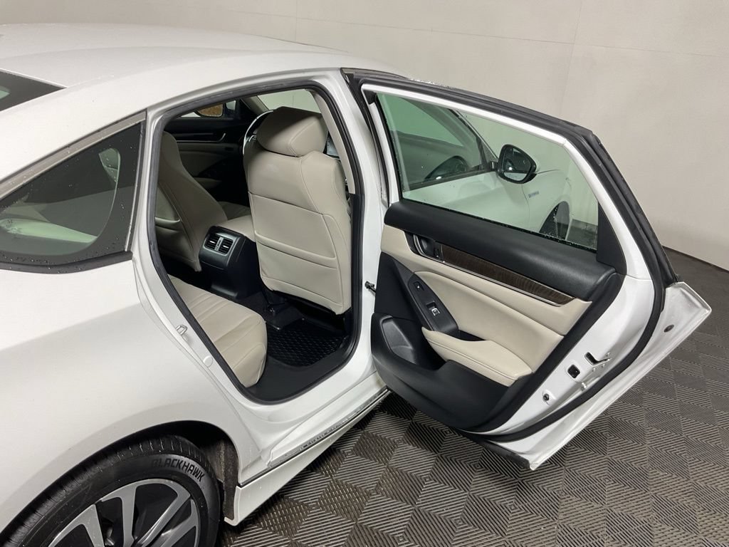 Used 2020 Honda Accord Touring image 33