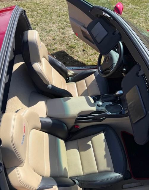 Used 2013 Chevrolet Corvette Grand Sport w/ 3LT Preferred Equipment Group image 5